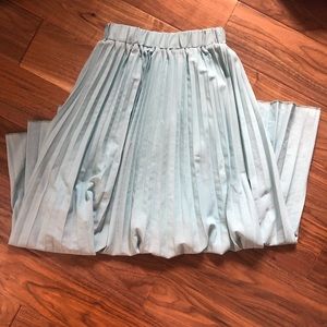 Maxi pleated sky blue skirt